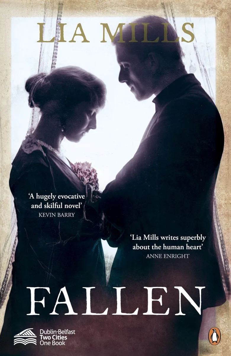 Fallen von Penguin – Buchfoto