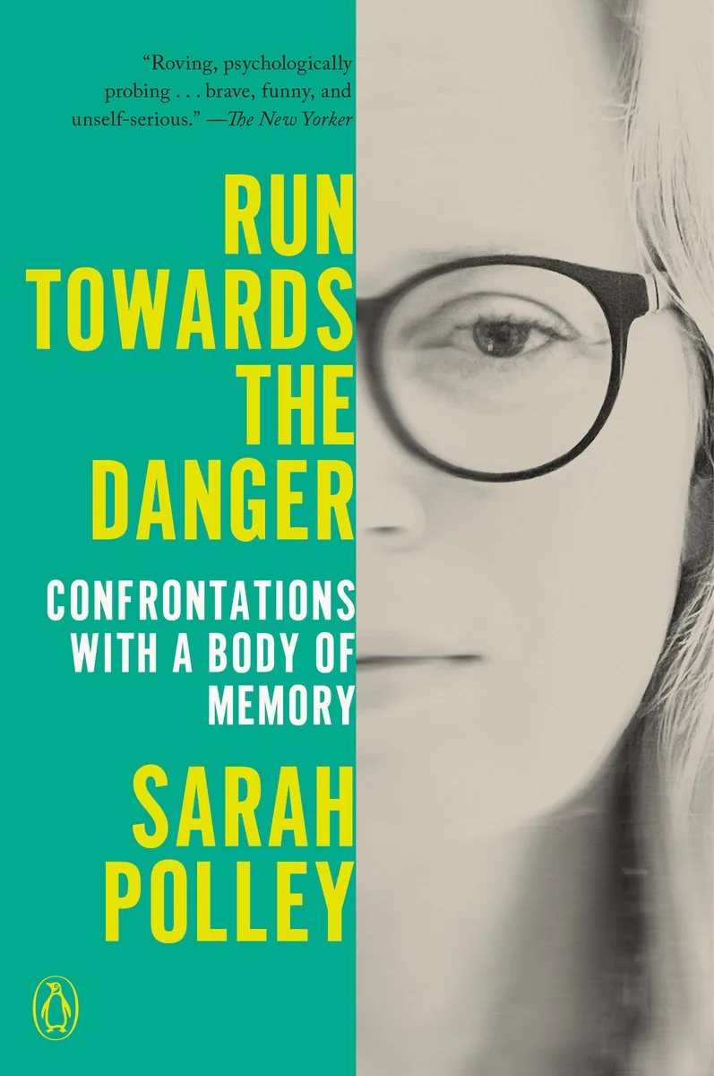 Run Towards the Danger von Penguin – Buchfoto