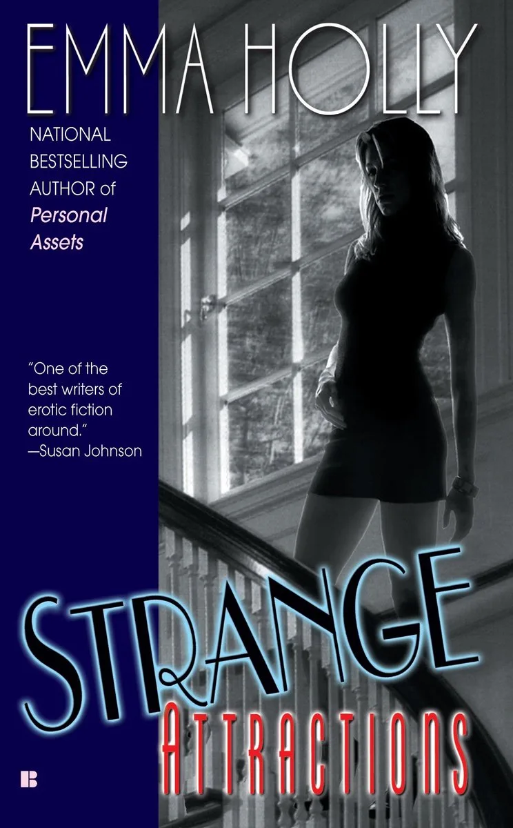 Strange Attractions von Penguin – Buchfoto