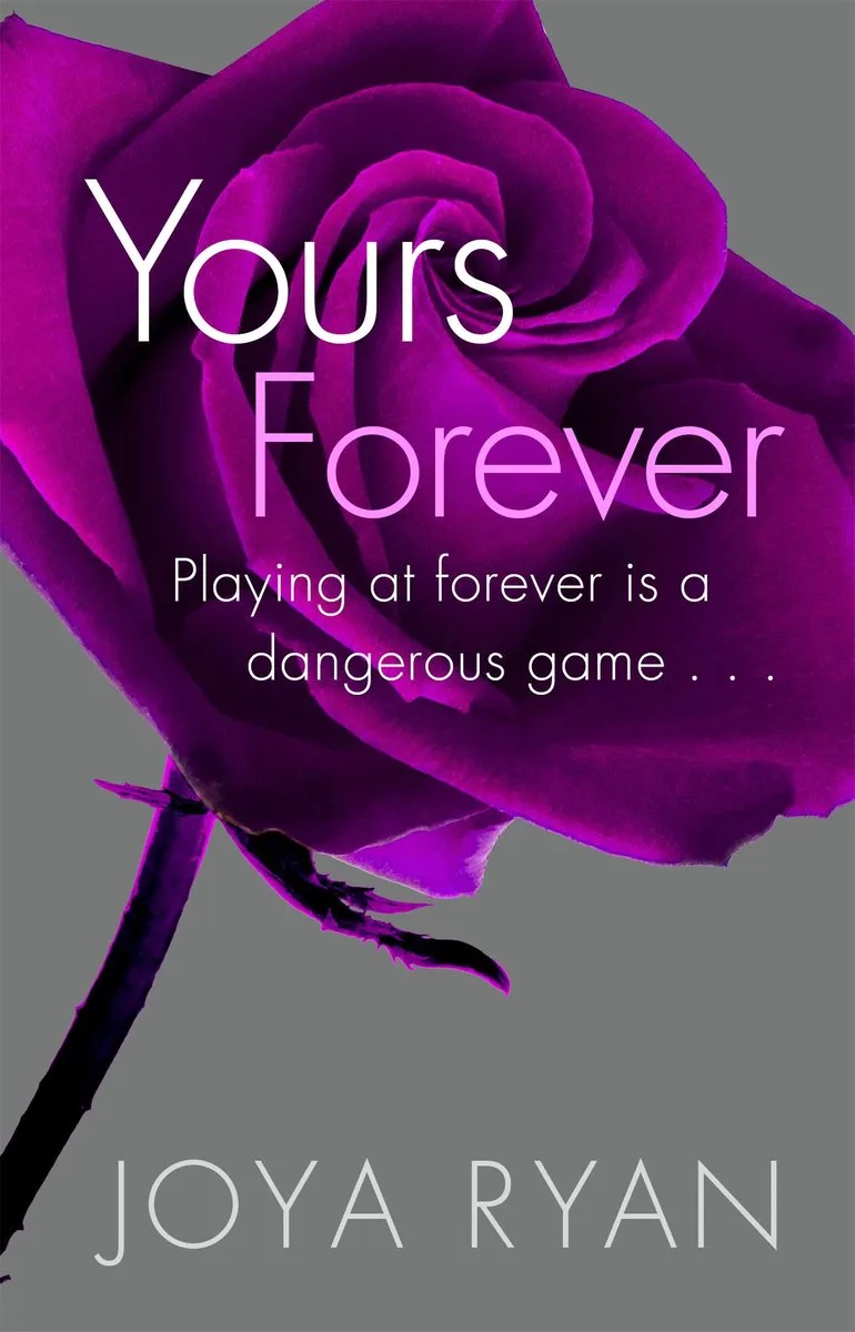 Yours Forever von Piatkus – Buchfoto