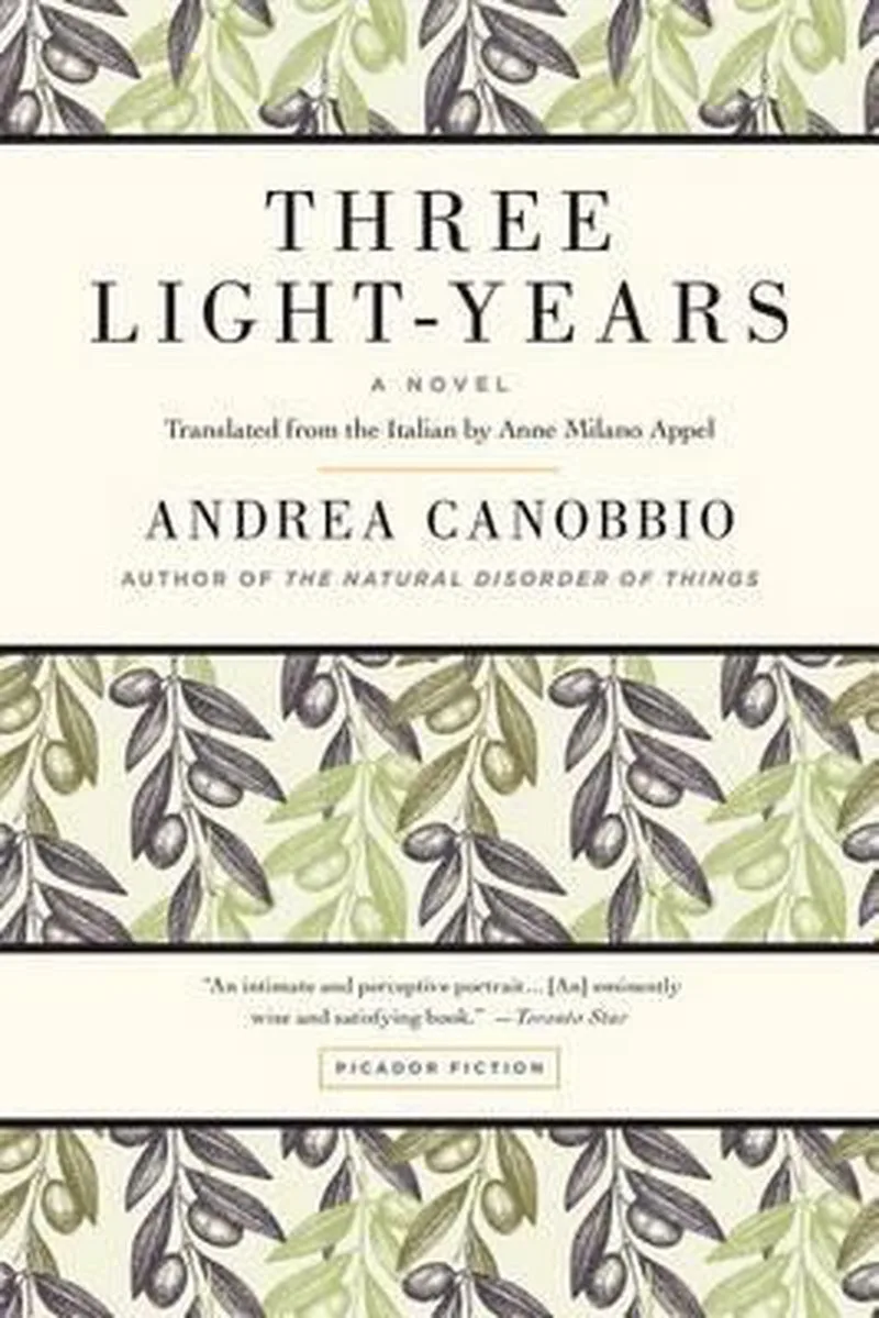 Three Light-Years von Picador – Buchfoto