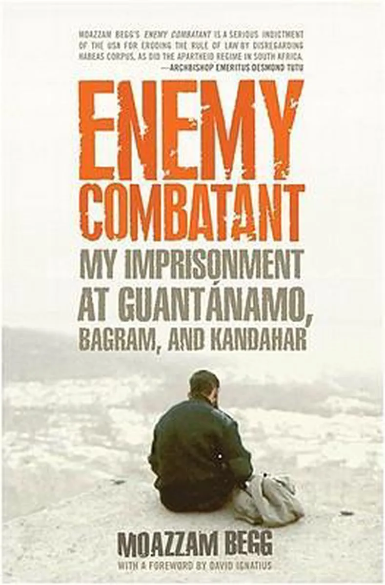 Enemy Combatant von Pocket Books – Buchfoto