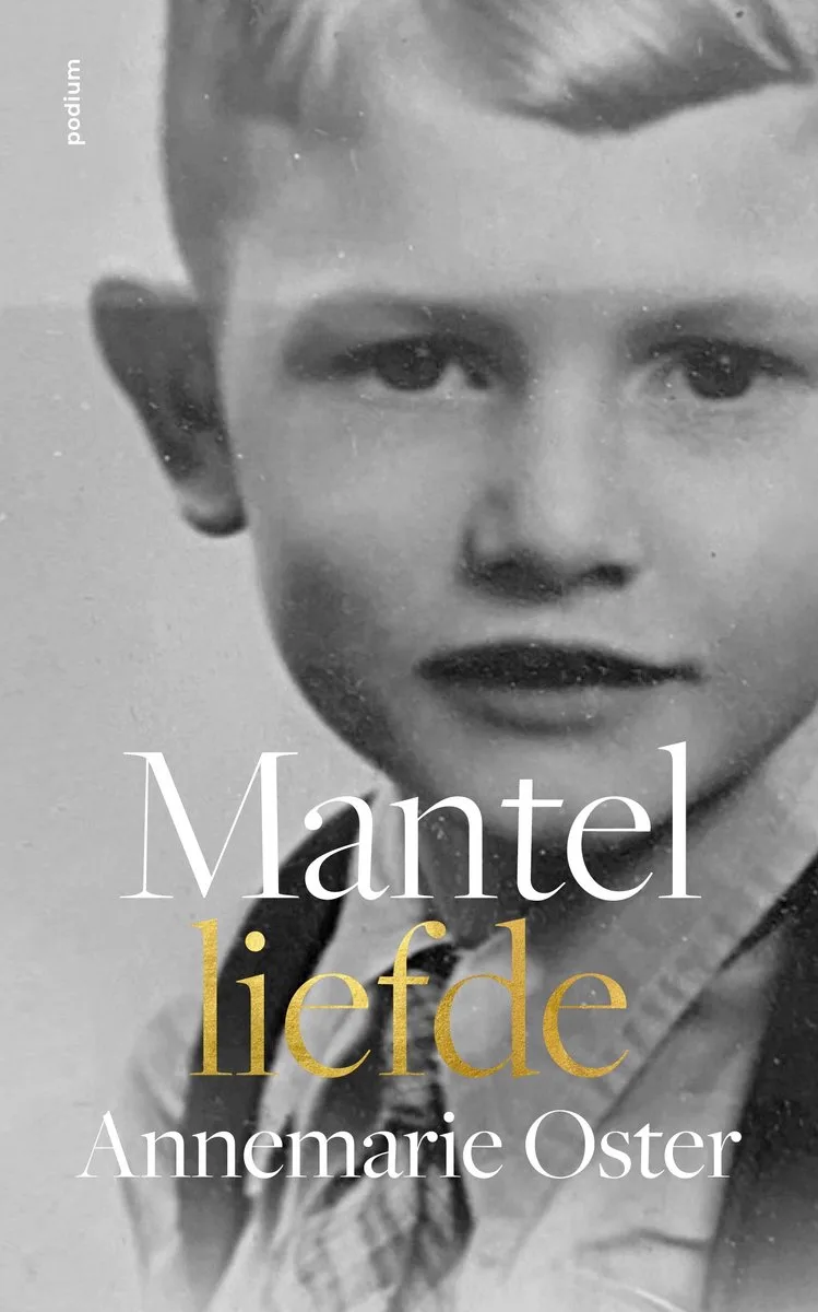 Mantelliefde van Podium – boekfoto