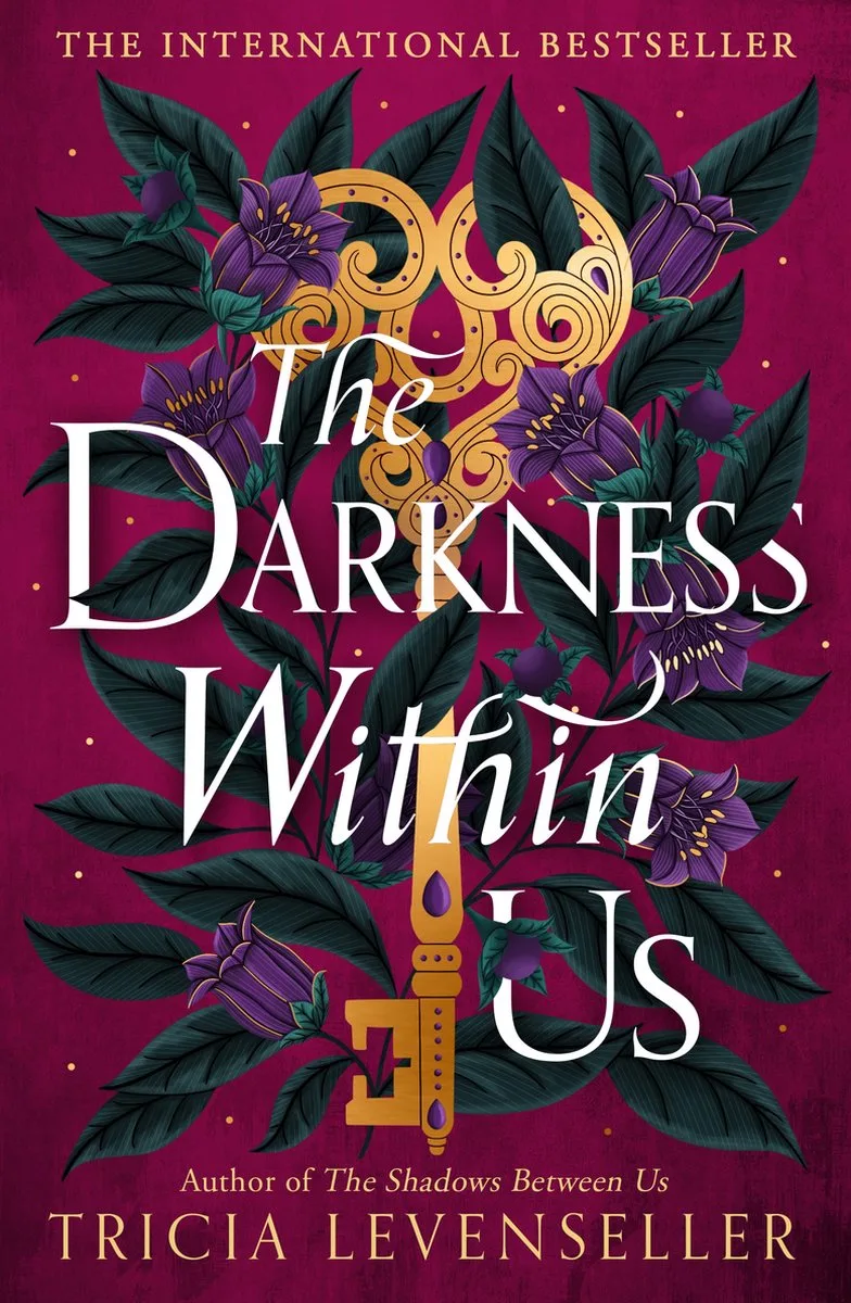 The Darkness Within Us von Pushkin Press – Buchfoto