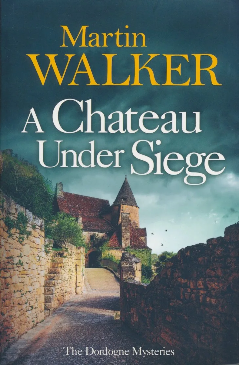 A Chateau Under Siege fra Quercus – billede af bogen