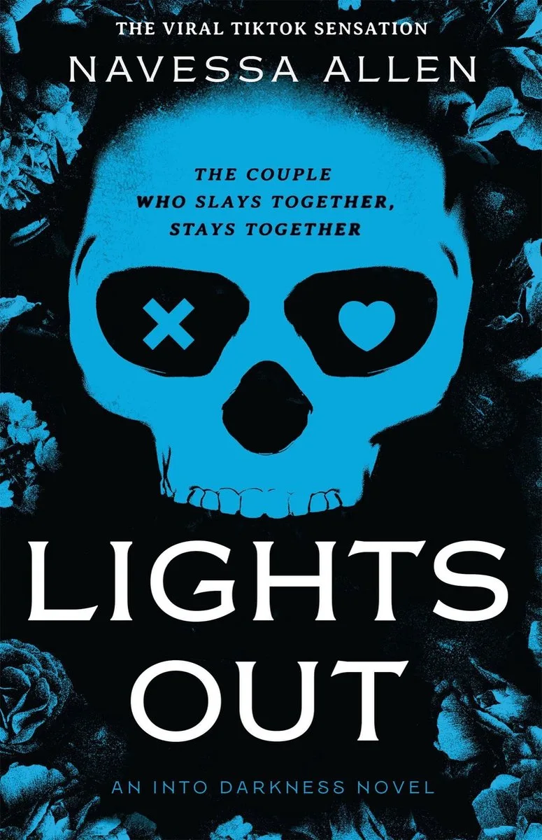 Into Darkness 1 - Lights Out van Quercus – boekfoto