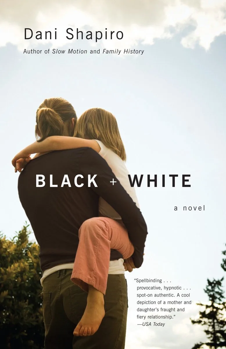 Black & White von Random House – Buchfoto