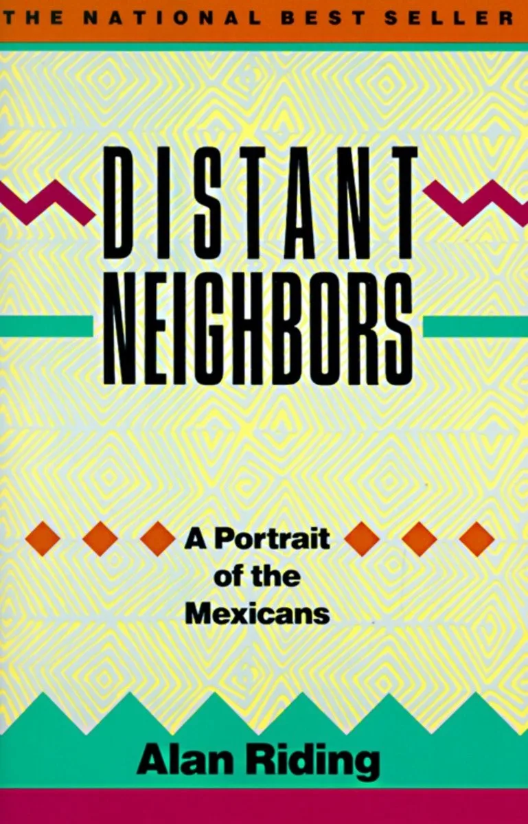 Distant Neighbors von Random House – Buchfoto