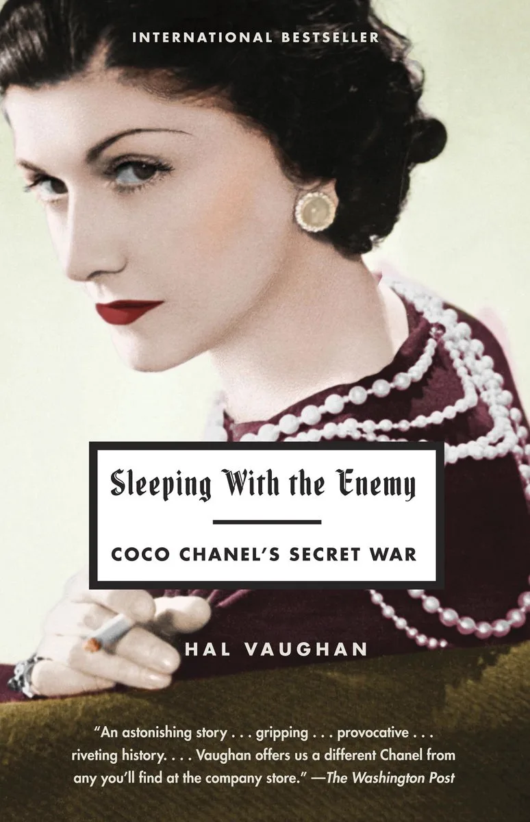 Sleeping With The Enemy von Random House – Buchfoto