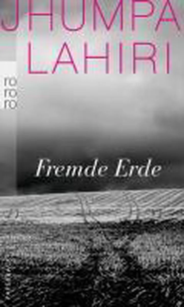 Fremde Erde von Rowohlt – Buchfoto