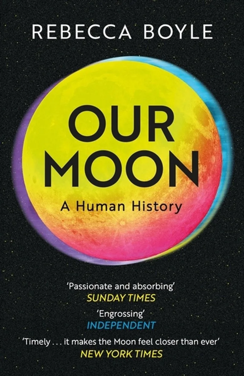 Our Moon von Sceptre – Buchfoto