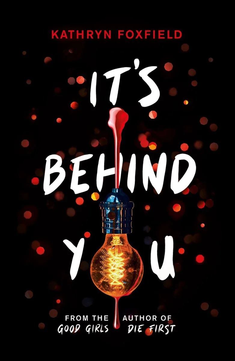 It's Behind You by Scholastic – book photo