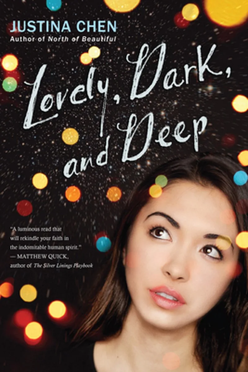 Lovely, Dark, and Deep von Scholastic – Buchfoto