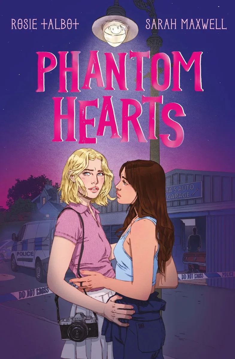 Phantom Hearts von Scholastic – Buchfoto