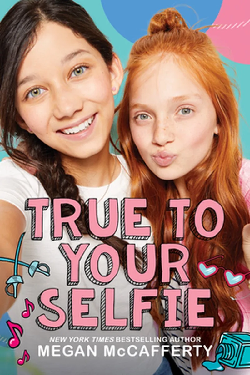 True to Your Selfie von Scholastic – Buchfoto