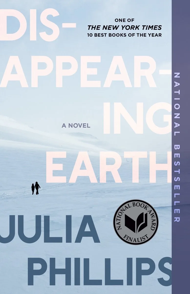 Disappearing Earth von Scribner – Buchfoto