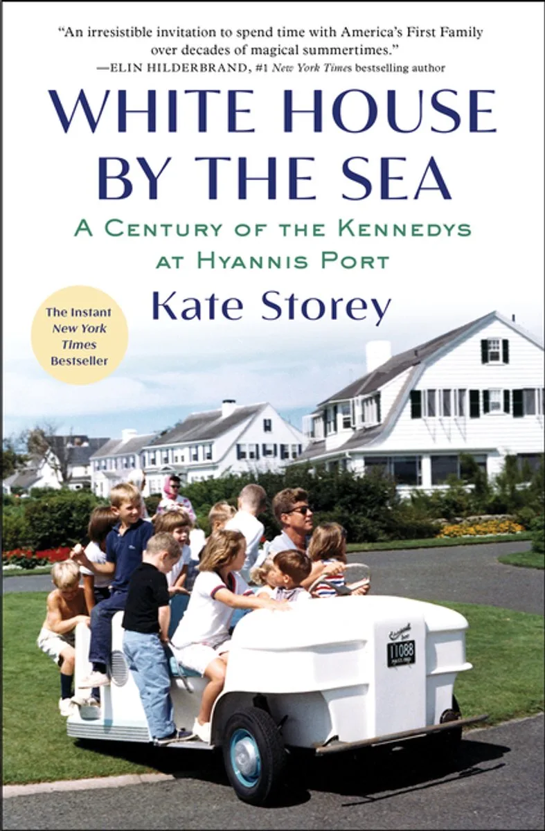 White House by the Sea von Scribner – Buchfoto