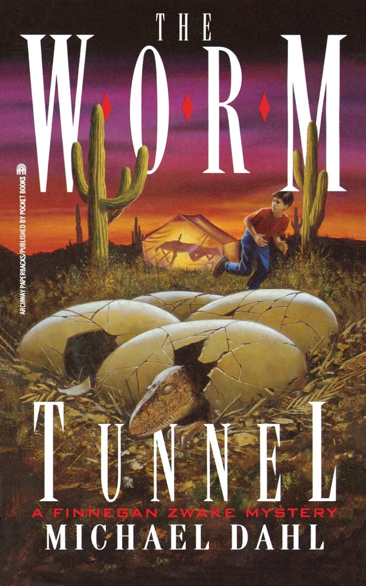 The Worm Tunnel von Simon Pulse – Buchfoto