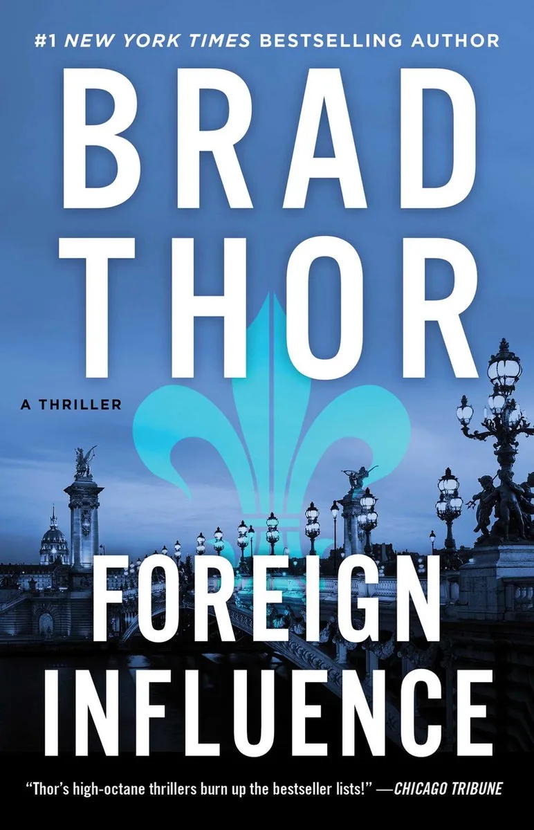 Foreign Influence, Volume 9: A Thriller von Simon & Schuster – Buchfoto