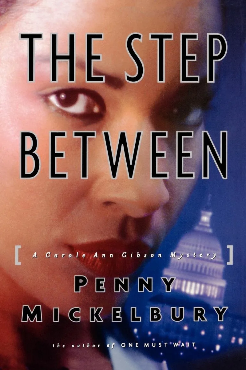 Step Between von Simon & Schuster – Buchfoto