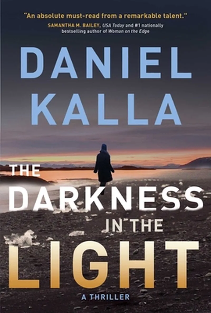 The Darkness in the Light von Simon & Schuster – Buchfoto
