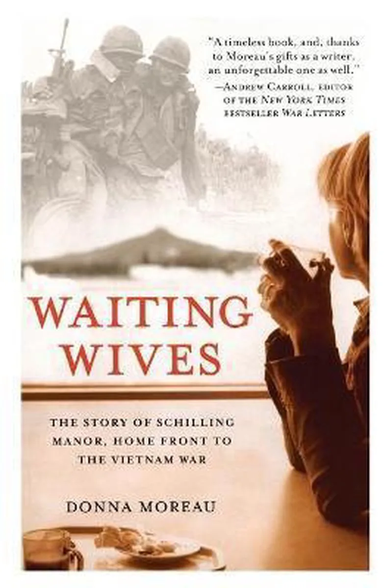 Waiting Wives van Simon & Schuster – boekfoto