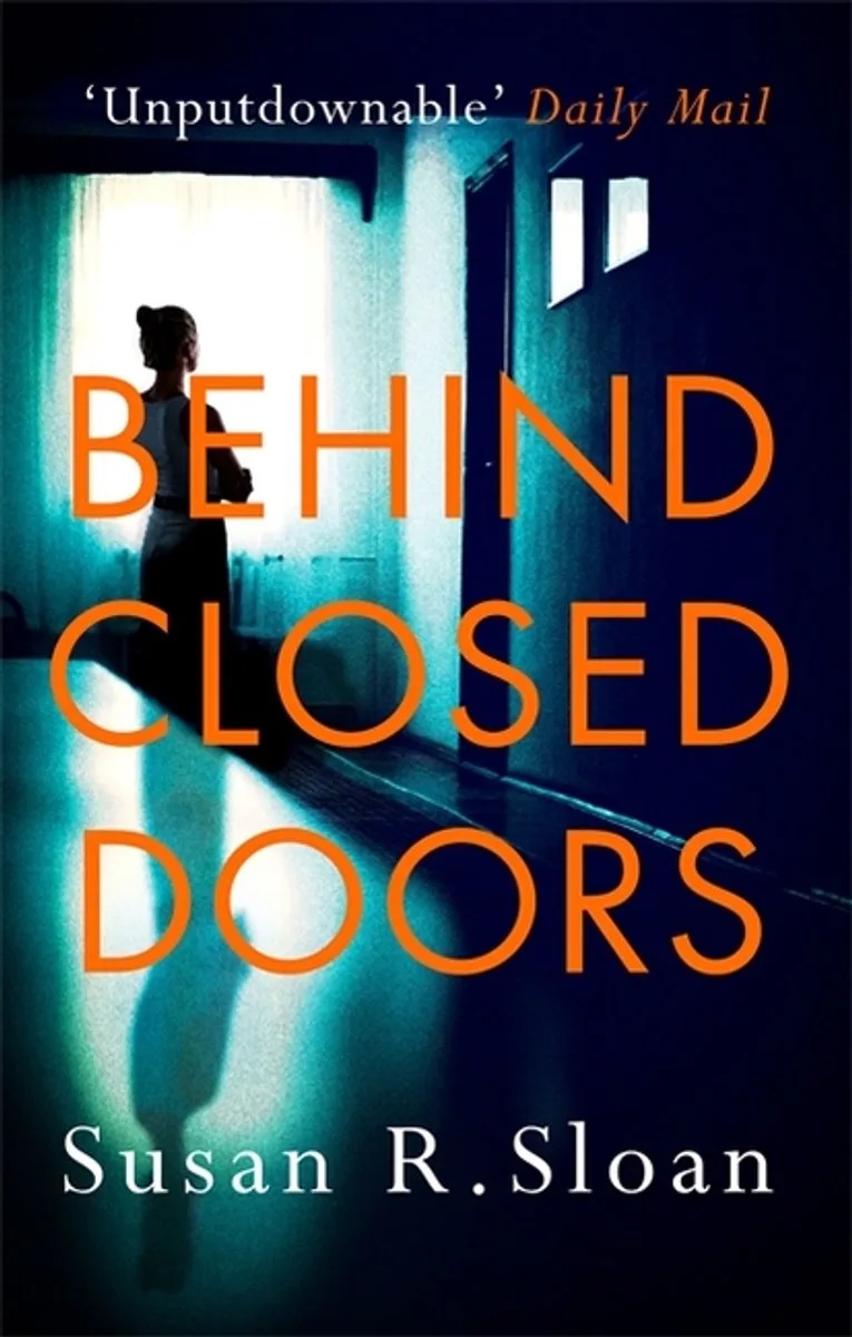 Behind Closed Doors van Sphere – boekfoto