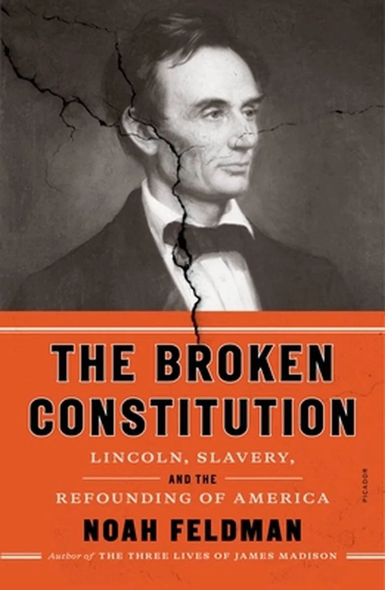 The Broken Constitution von St. Martin's Press – Buchfoto
