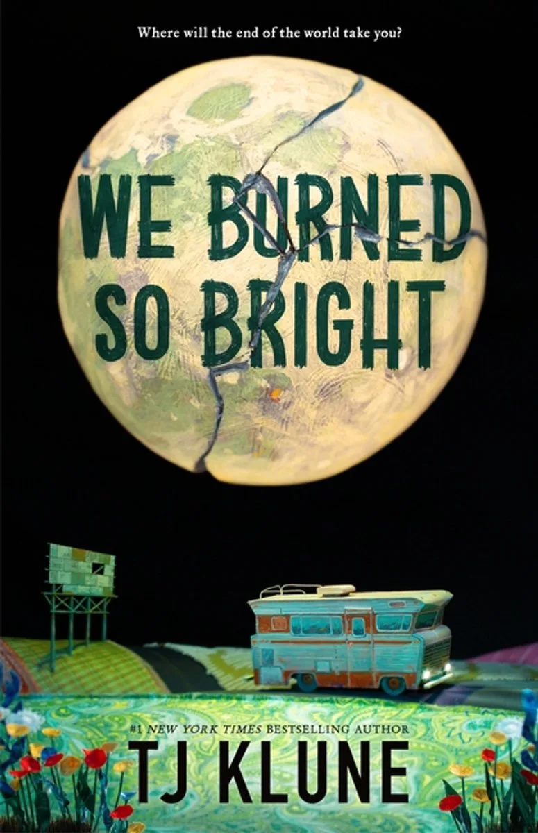 We Burned So Bright von St. Martin's Press – Buchfoto