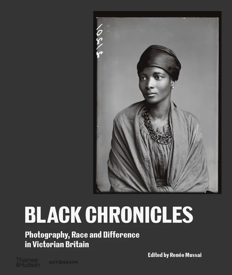 Black Chronicles van Thames & Hudson – boekfoto