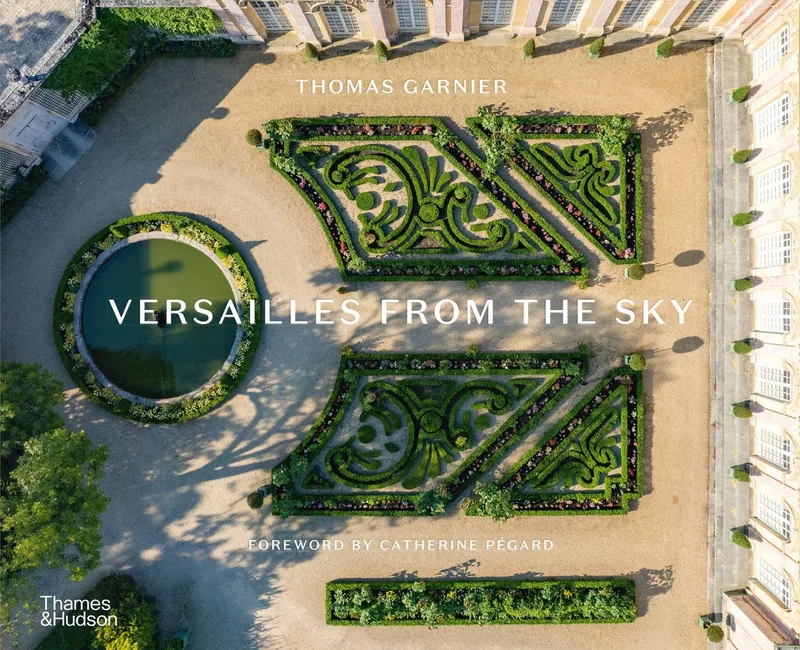 Versailles from the Sky von Thames & Hudson – Buchfoto