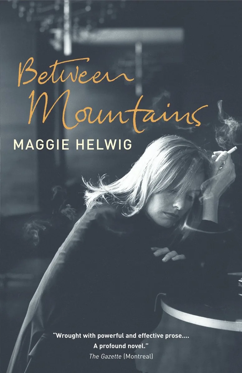 Between Mountains van Vintage – boekfoto