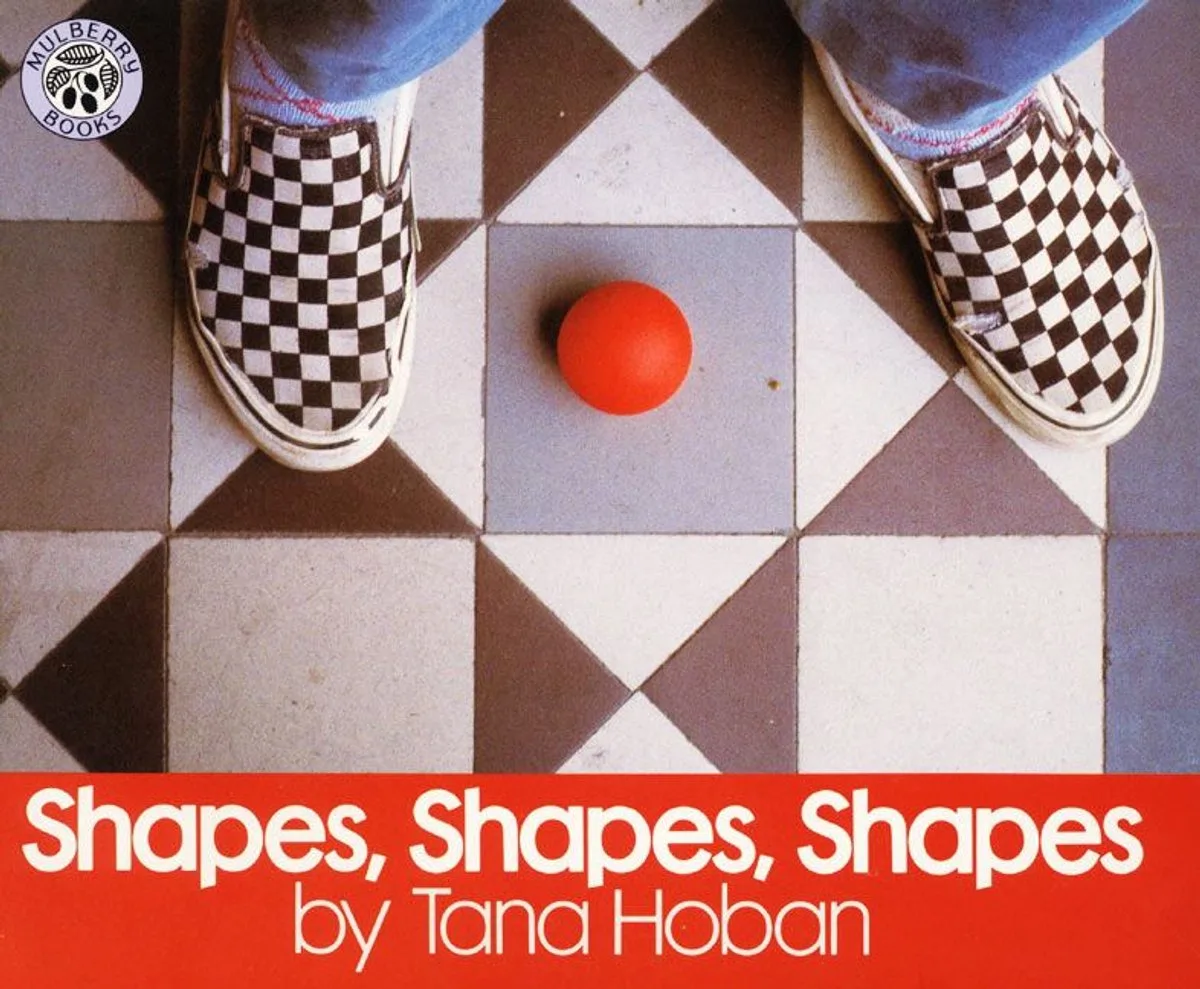 Shapes, Shapes, Shapes von William Morrow – Buchfoto